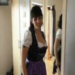 Deutscher Anal-Quickie im Dirndl